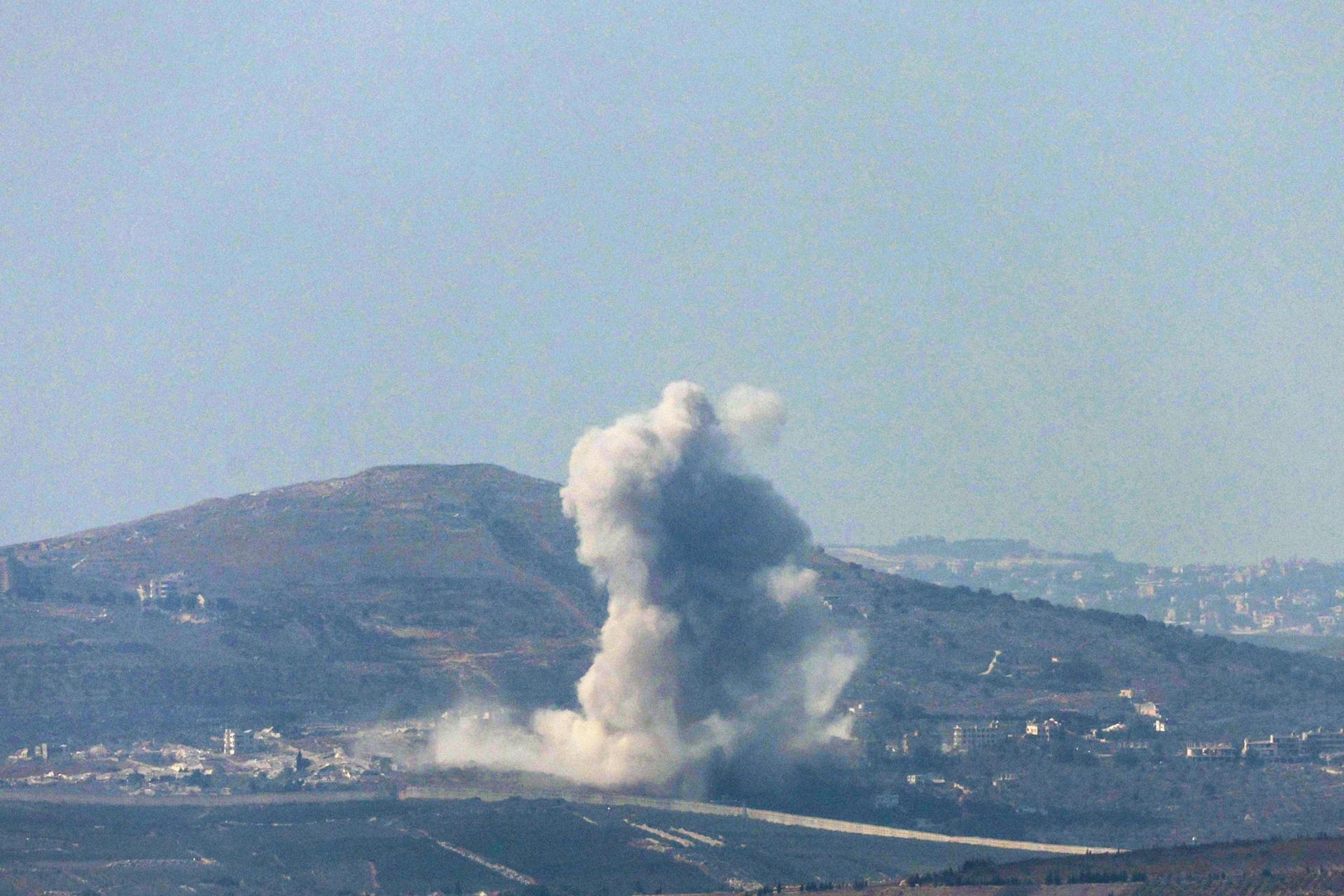 Combates entre Israel y Hezbolá en la aldea de Odaisseh, en el sur del Líbano