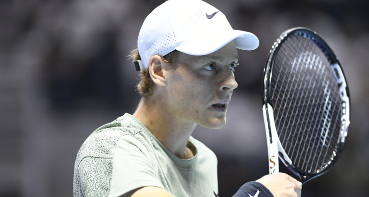 Jannik Sinner sufre por virus estomacal y se pierde el Masters de París.