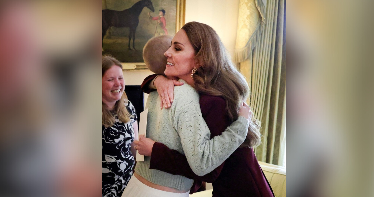 Kate Middleton reaparece en acto público a casi un mes de anunciar fin de tratamiento contra el cáncer