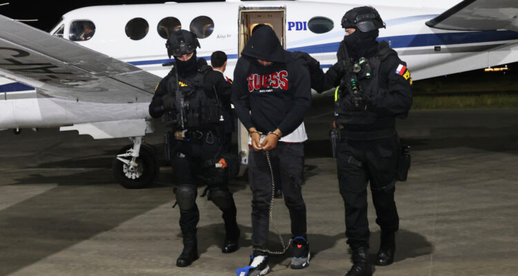 “El Barba” ya está en Santiago e ingresa a cumplir su prisión preventiva por masacre en Lampa