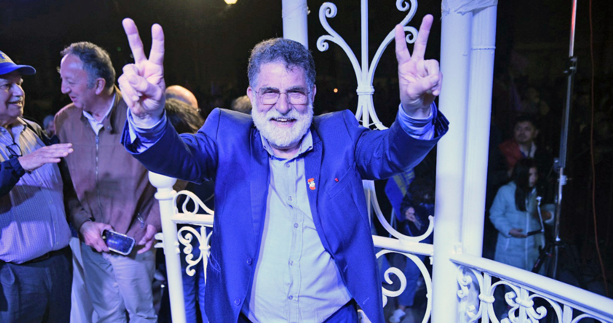 Luis Cuvertino reelecto como gobernador de Los Ríos