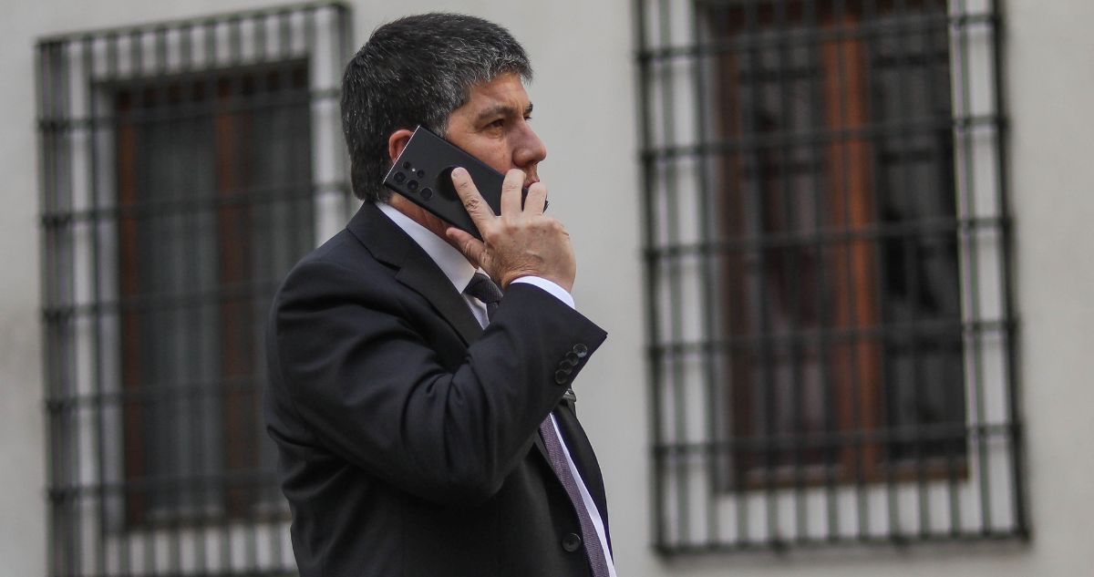 Defensa de Monsalve pide que juez se inhabilite en medio de discusión por celulares de exsubsecretario