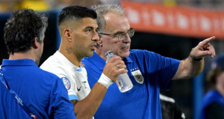 Revelan elogios de Marcelo Bielsa antes de los ‘dardos’ de Luis Suárez en su contra.