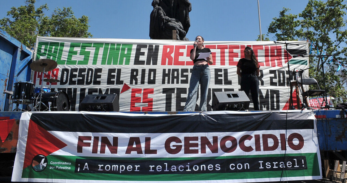 Marcha por causa Palestina en el centro de Santiago