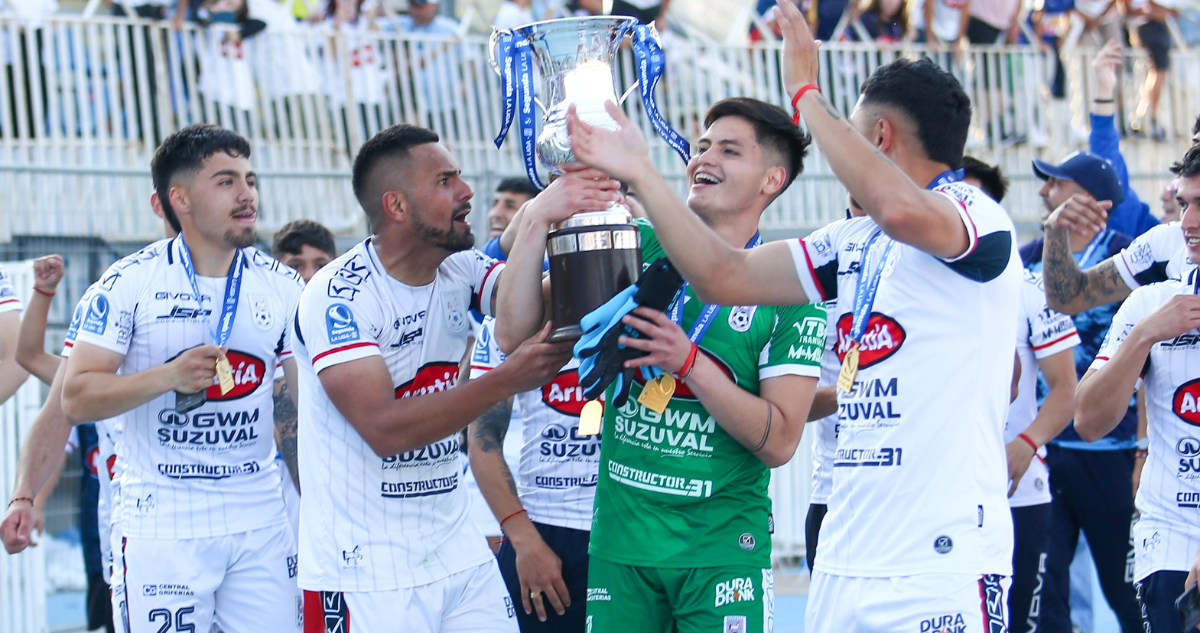 Melipilla se consagra campeón de Liga 2D tras vencer en penales a Concepción y asciende a Primera B