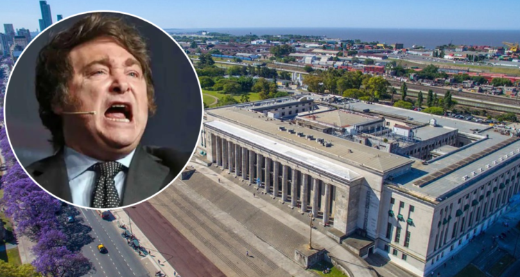 Javier Milei y la Universidad de Buenos Aires de fondo.