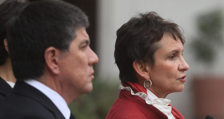 Ministra Tohá confirma que se dispondrá de presencia policial “desde ya” en centros de salud