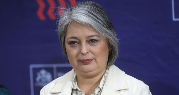 Jara pide “tranquilidad” tras muerte de funcionario en La Moneda: “Tenemos que esperar el informe”