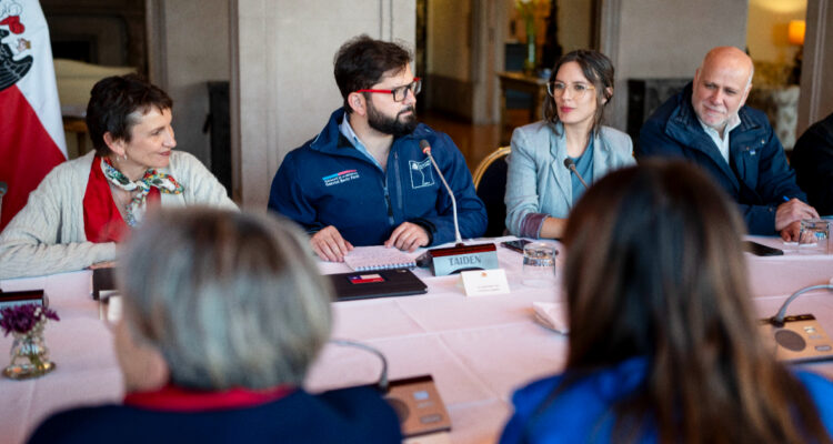 Ministra Vallejo tras cónclave fustiga 