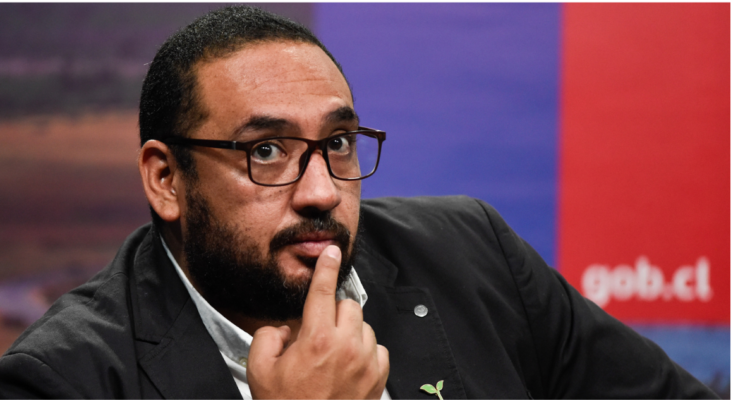 Ministro Cataldo aseguró que fin al CAE obligará a universidades privadas a transparentar sus sueldos