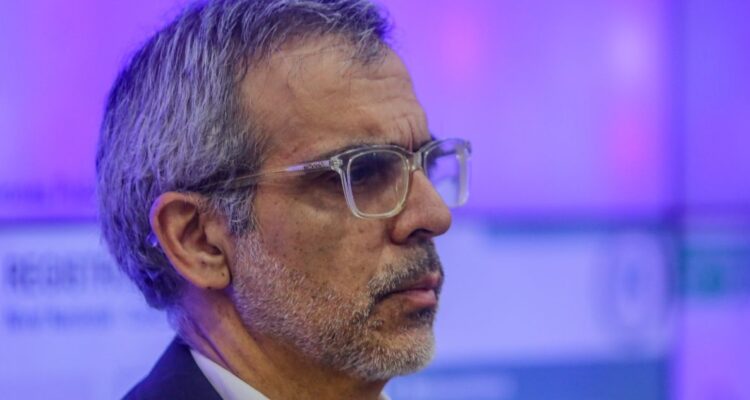 Cordero justifica viaje de Monsalve en avión institucional pese a que razón fue de carácter personal