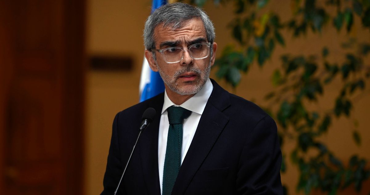Ministro Cordero califica de “anormal” que AC contra Vivanco y Muñoz se tramiten juntas