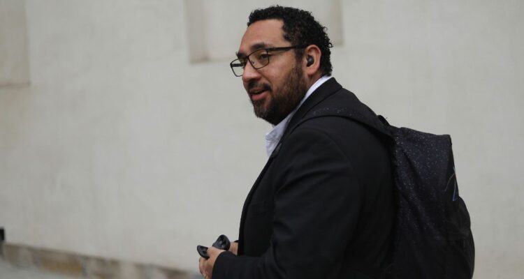 Cataldo adelanta que proyecto de fin al CAE incluye condonación total de la deuda en algunos casos