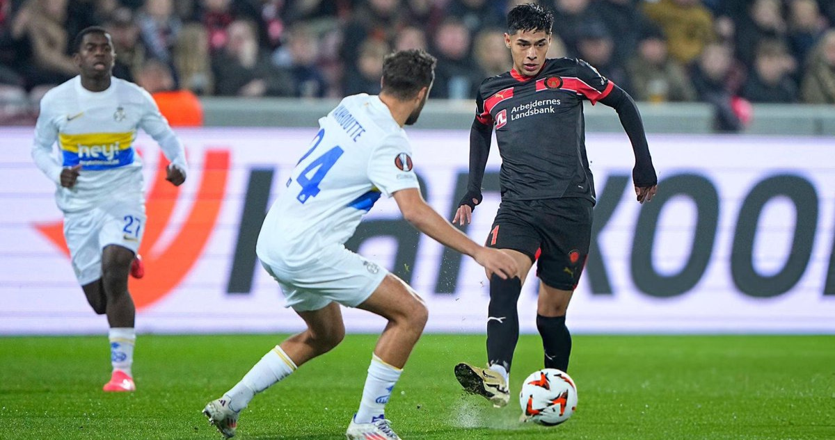 El Midtjlland de Dario Osorio se emcumbra en la Europa League.