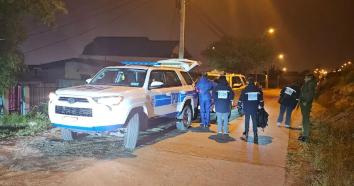 mujer atacada en la cabeza