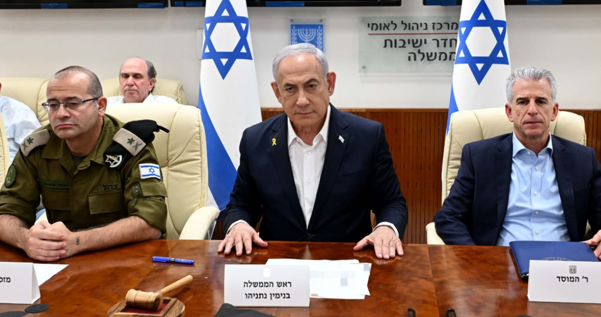 Netanyahu rechaza críticas de Macron y dice que Israel ganará “con o sin su apoyo”