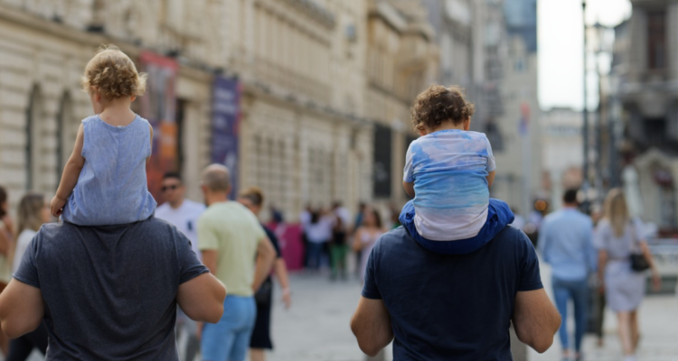 Investigador asegura que los niños de hoy no llegarán a vivir 100 años