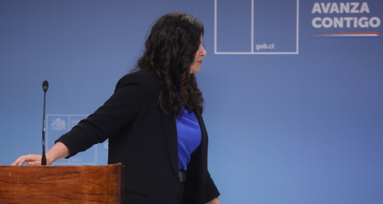 “No me voy a referir”: Ministra Orellana evita aclarar si conocía llamada de Tohá a Monsalve