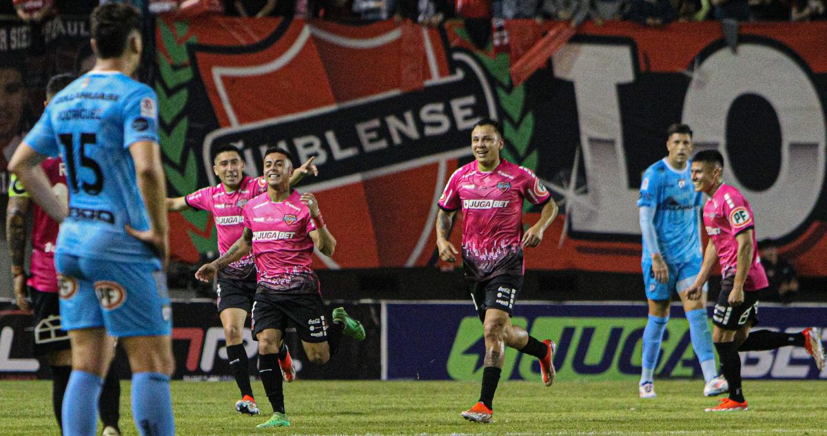 Ñublense doblegó a Deportes Iquique para escalar en el Campeonato Nacional.