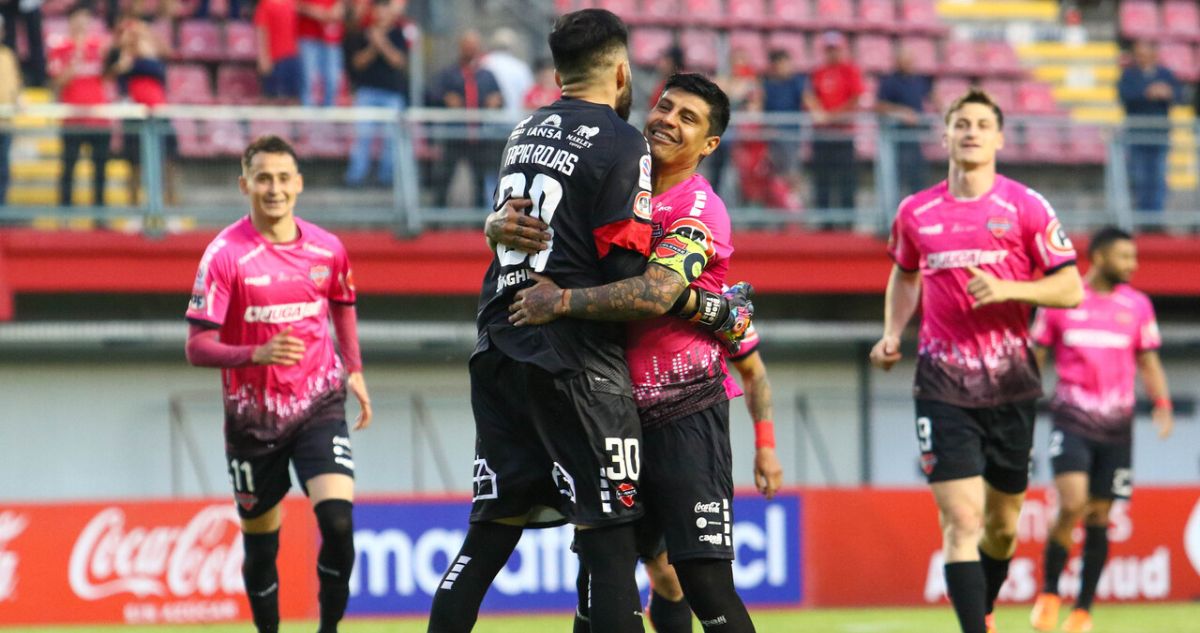 Ñublense eliminó a Puerto Montt en penales de la Copa Chile