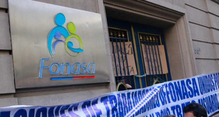Nuevo paro de Fonasa: funcionarios se movilizarán por dos días y emplazan a ministra de Salud