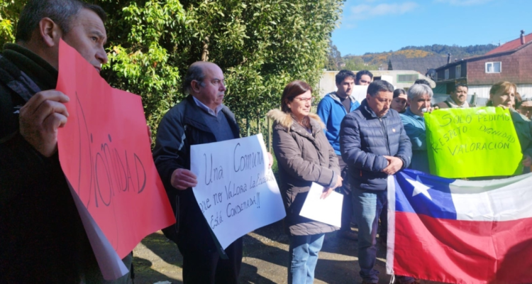 Liceo de Corral se va a paro indefinido por 