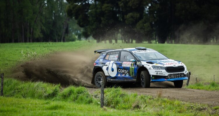 Jorge Martínez se lució en desenlace y ganó en Río Bueno: aumentó su ventaja por título del RallyMobil