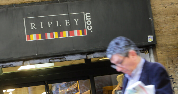 Automatización de las ventas: el dilema que resurge tras el anuncio de Ripley de cerrar dos tiendas