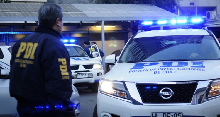 Pareja sufre millonario robo en Lo Barnechea: delincuentes los amarraron y agredieron