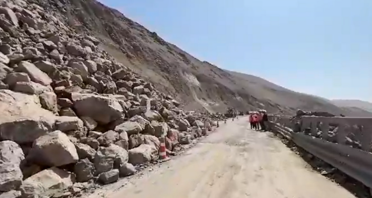 MOP confirma apertura de Ruta 5 tras caída de rocas en Cuesta Chinchorro