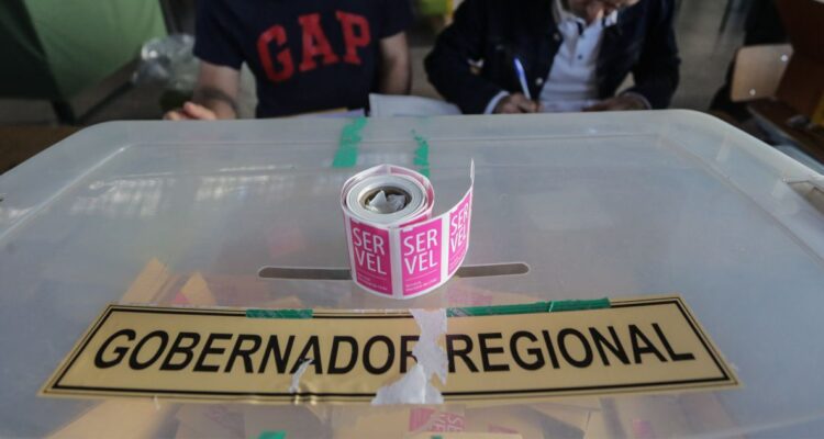 En qué regiones habrá segunda vuelta de gobernadores regionales tras los resultados de las elecciones y cuándo son con voto obligatorio.
