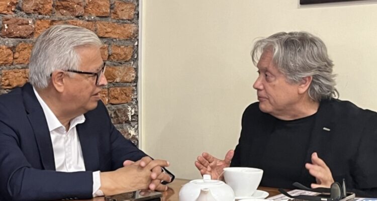 Senador Saavedra entrega apoyo a Alejandro Navarro para gobernador del Bío Bío