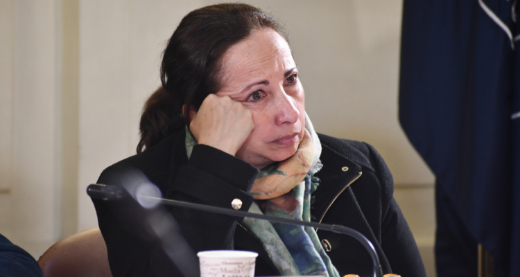 Senadora Sepúlveda votó contra AC de Muñoz