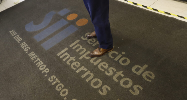 Se abren vacantes en el SII luego que pidieran la renuncia a dos altos directivos
