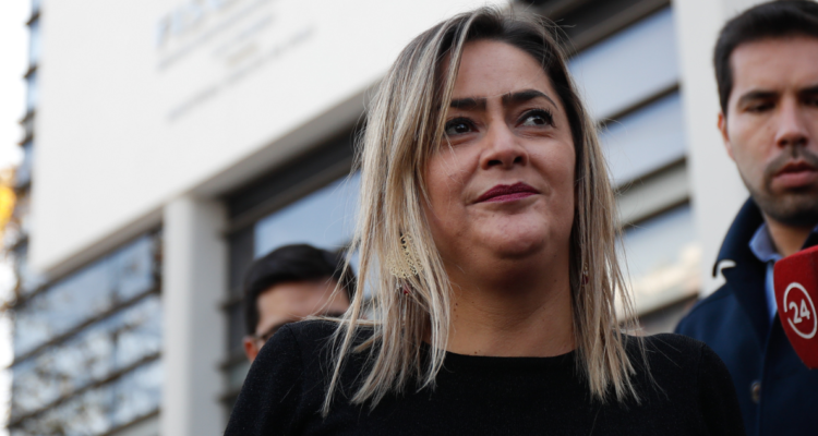 iscales entregan apoyo a Lorena Parra tras conocerse chats con Hermosilla