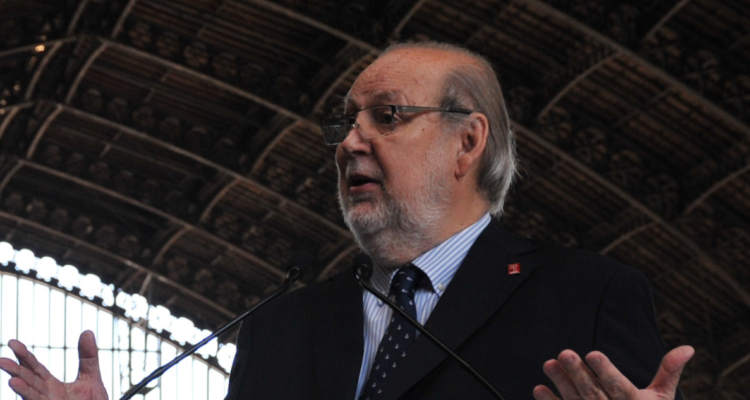 Tagle reconoce demora en entrega de resultados: Servel tuvo que “usar segundo sistema de respaldo”