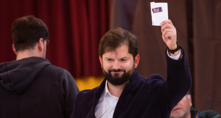 Presidente Boric viajará esta noche a Punta Arenas para participar en elecciones de este fin de semana