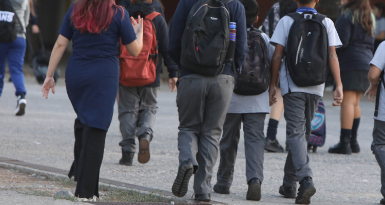 Ataque con arma blanca a estudiante de colegio en Máfil