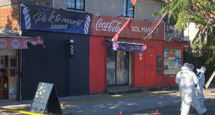 Balacera en Maipú deja una persona herida: disparos fueron dirigidos a una barbería
