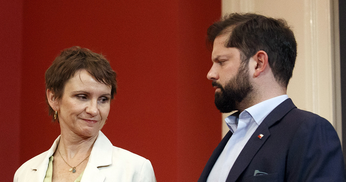 La declaración de Carolina Tohá en que deja solo a Boric: “Así fue informado el Primer Mandatario”