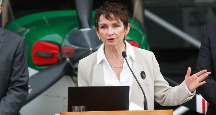 tohá defiende salida de yáñez