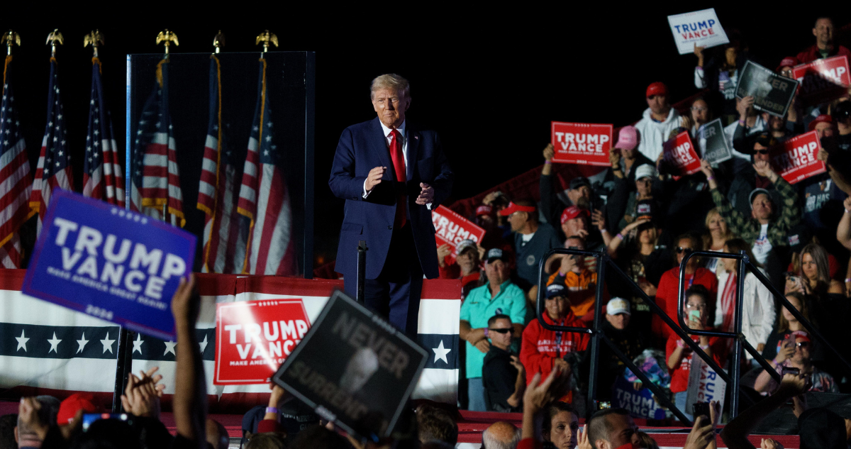 Trump apela al miedo al “enemigo interno” en su regreso a Pensilvania, donde intentaron asesinarlo