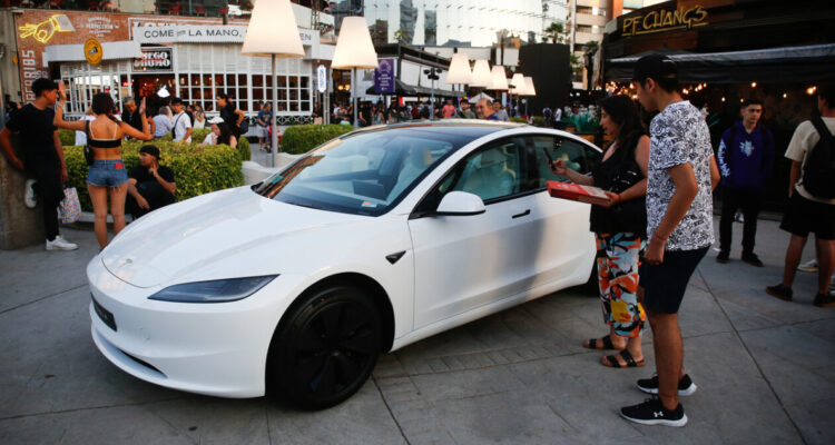 No se detiene el interés por los autos eléctricos en Chile: ventas a septiembre anotan cifras récord