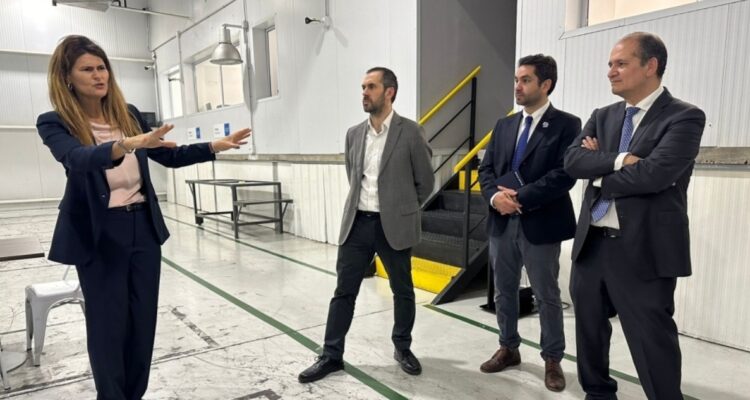 Viaje a Neuquén para buscar acelerar importación de gas a menor precio al bío bío