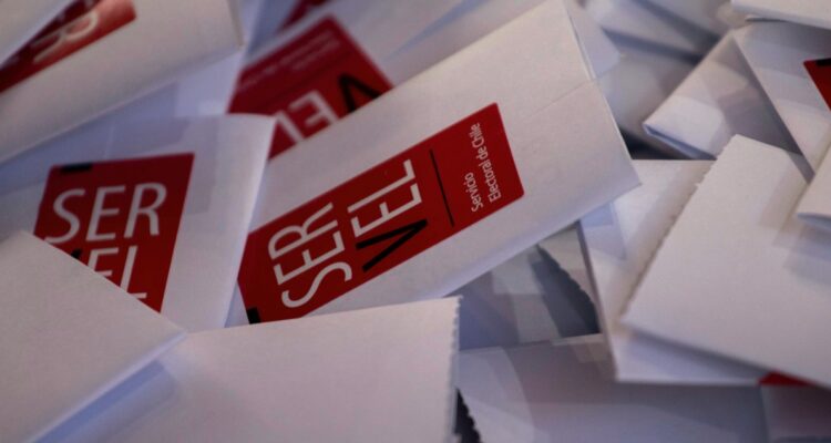 Cuánto tiempo de permiso tienen para votar en las elecciones del 26 y 27 de octubre los trabajadores que tengan que trabajar según la ley legal.