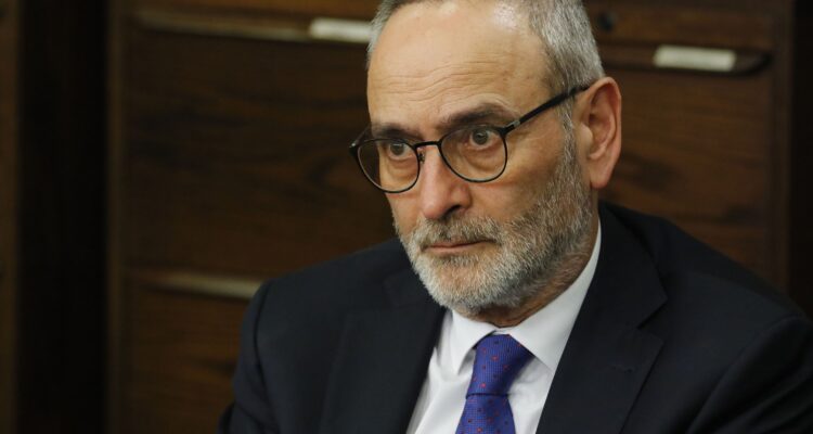 René Saffirio mirando decidido