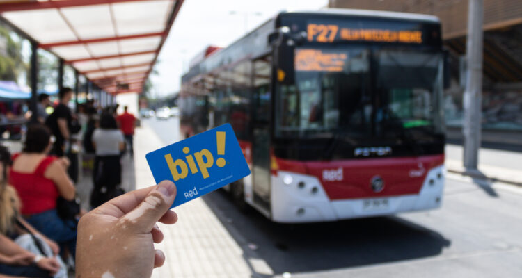 Anuncian nueva alza en la tarifa del transporte público de la región Metropolitana