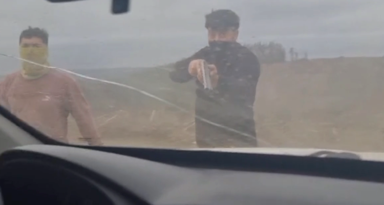 Tres hombres amenazan de muerte con escopetas a los guardias de un predio de Forestal Arauco