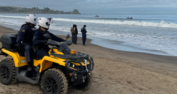 Búsqueda de bañista desaparecido en Playa Blanca de Coronel
