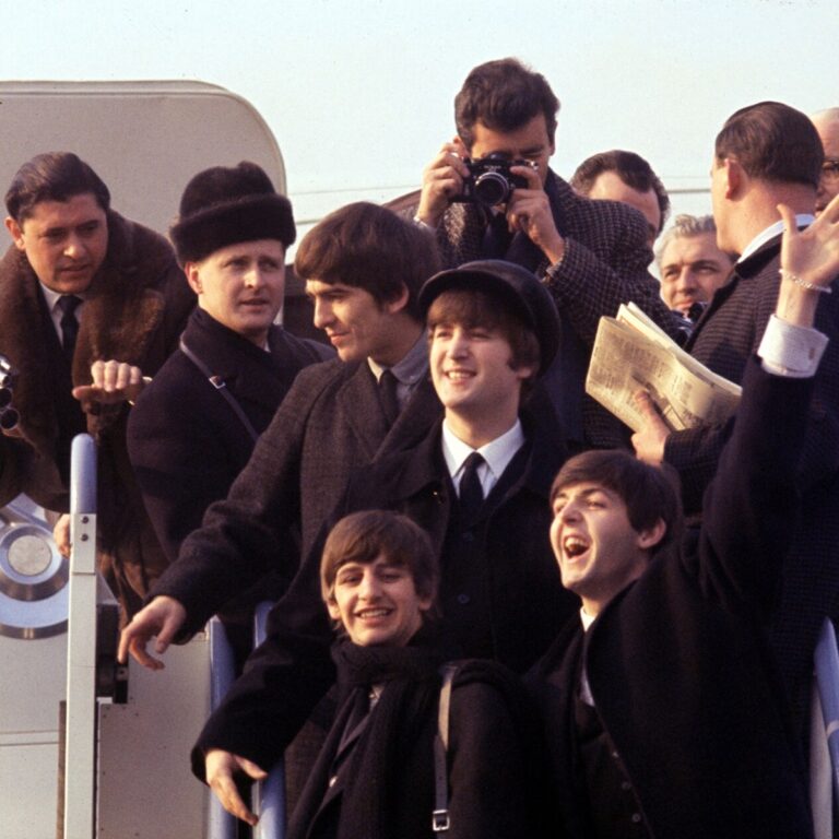 Viaje por "Beatles '64", el documental que explica por qué su aterrizaje en EEUU cambió la cultura